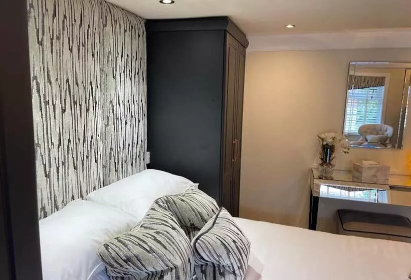 Cosy Cottage    2 Bed High End Cottage In Bawtry