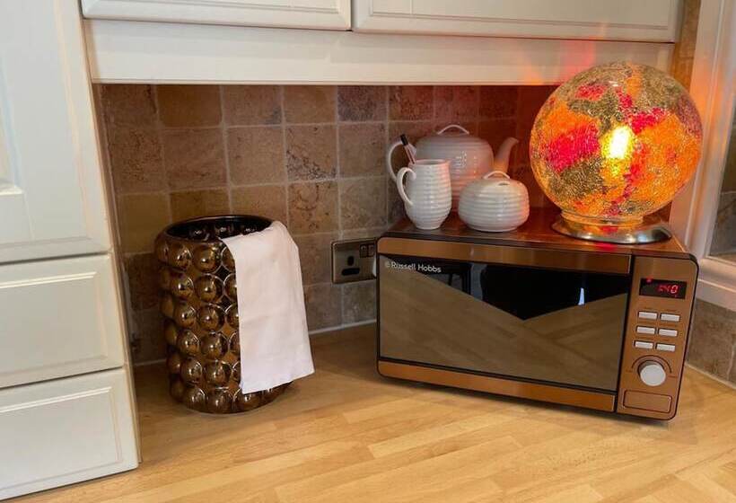 Cosy Cottage    2 Bed High End Cottage In Bawtry