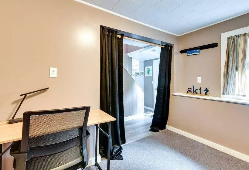 Cozy Vermont Escape   Patio, Lake & Mountain Views