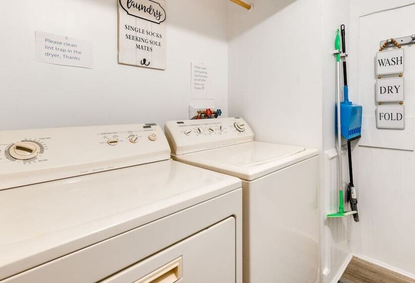 Cozy Vermont Escape   Patio, Lake & Mountain Views