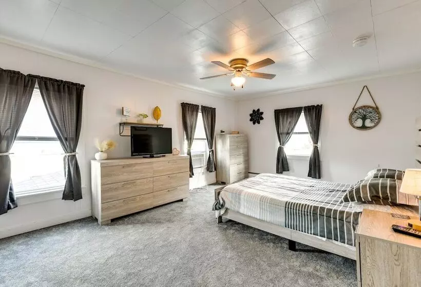 Cozy Vermont Escape   Patio, Lake & Mountain Views