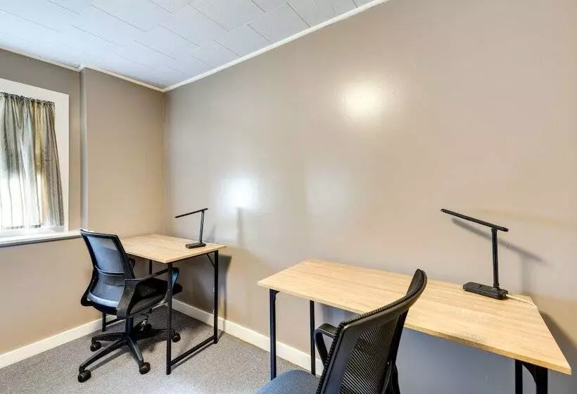 Cozy Vermont Escape   Patio, Lake & Mountain Views