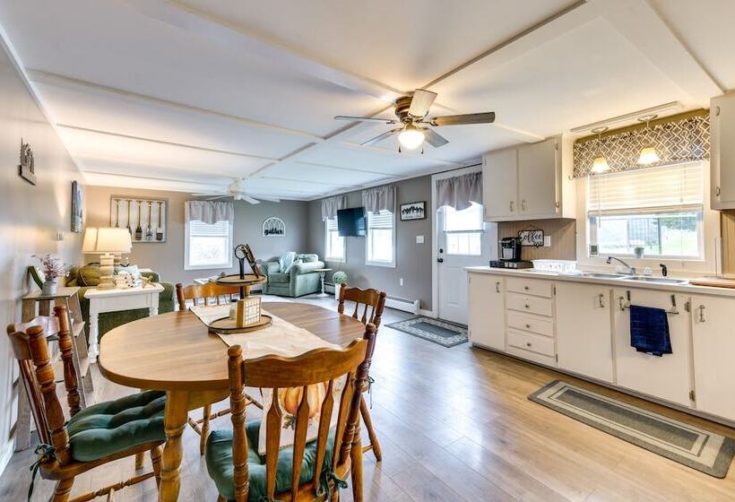 Cozy Vermont Escape   Patio, Lake & Mountain Views