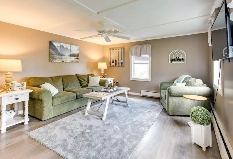 Cozy Vermont Escape   Patio, Lake & Mountain Views