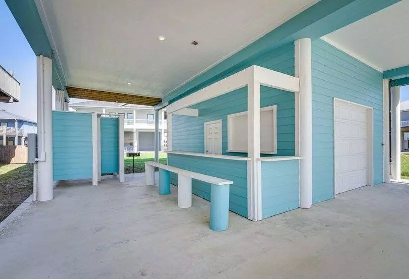 Steps To Ocean: Home W/ Deck In Crystal Beach!