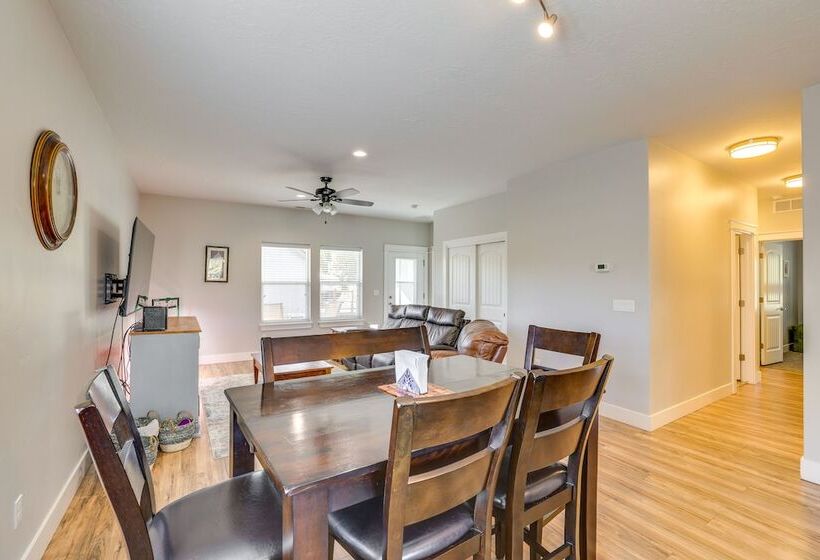 Dog Friendly Boise Home W/ Covered Patio & Grill!