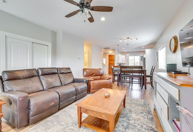 Dog Friendly Boise Home W/ Covered Patio & Grill!