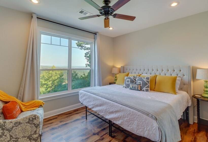 Family Friendly Edgemont Home W/ Deck & Lake Views