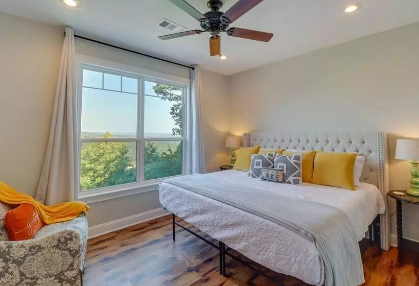 Family Friendly Edgemont Home W/ Deck & Lake Views