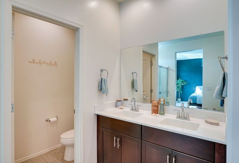 Family Friendly Home   1 Mi To Sahuarita Lake!