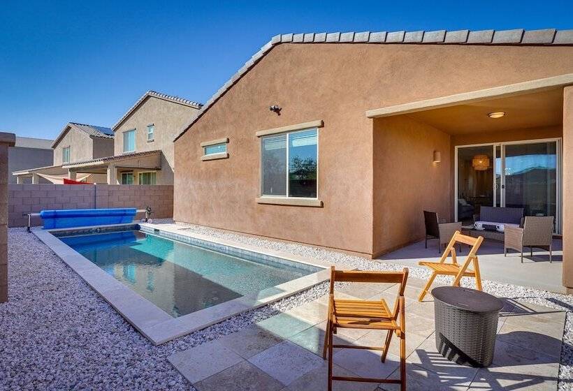 Family Friendly Home   1 Mi To Sahuarita Lake!