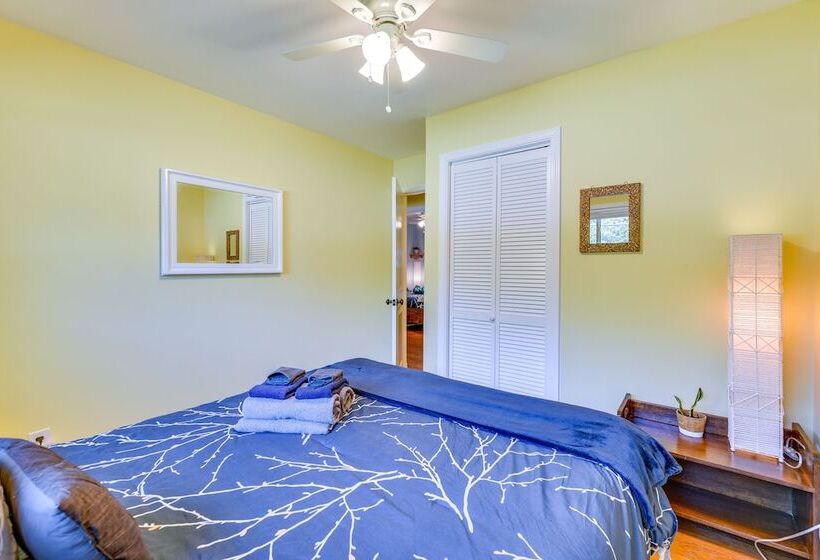 Florida Escape W/ Patio & Fire Pit, Near Beaches!