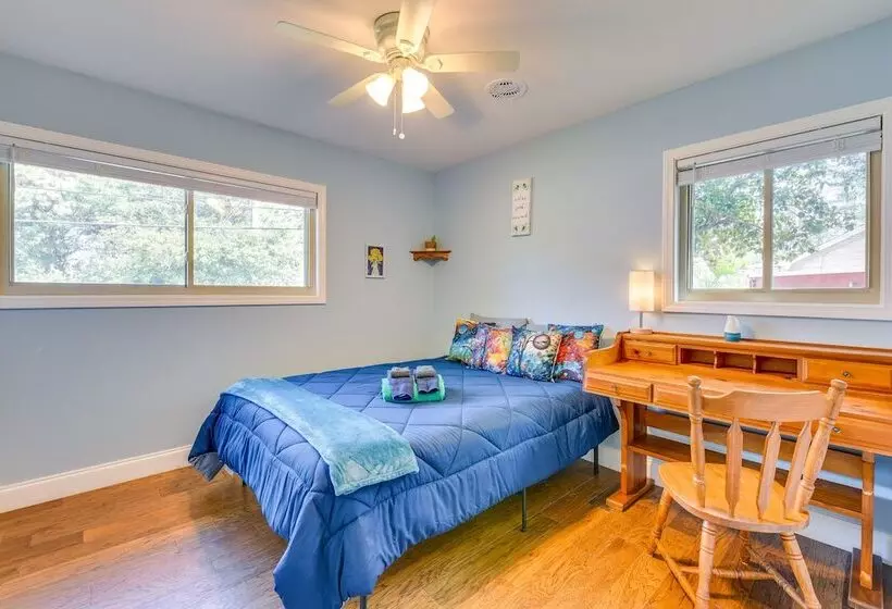 Florida Escape W/ Patio & Fire Pit, Near Beaches!