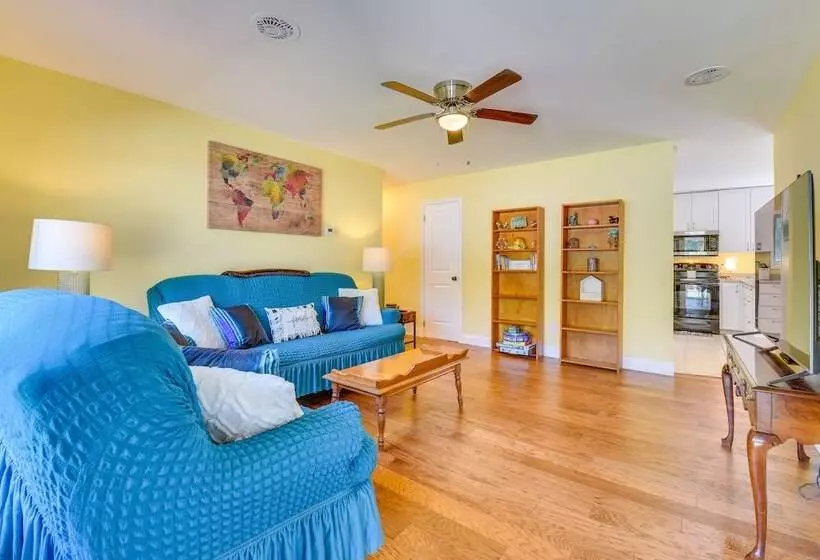 Florida Escape W/ Patio & Fire Pit, Near Beaches!