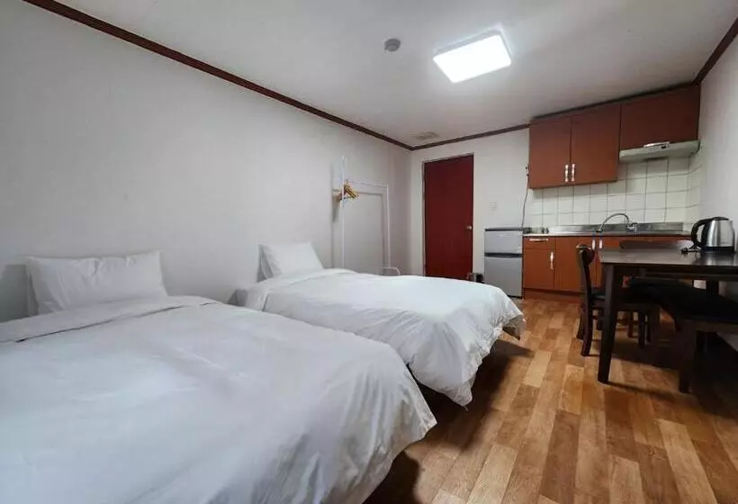 هتل Sorak Y Hostel