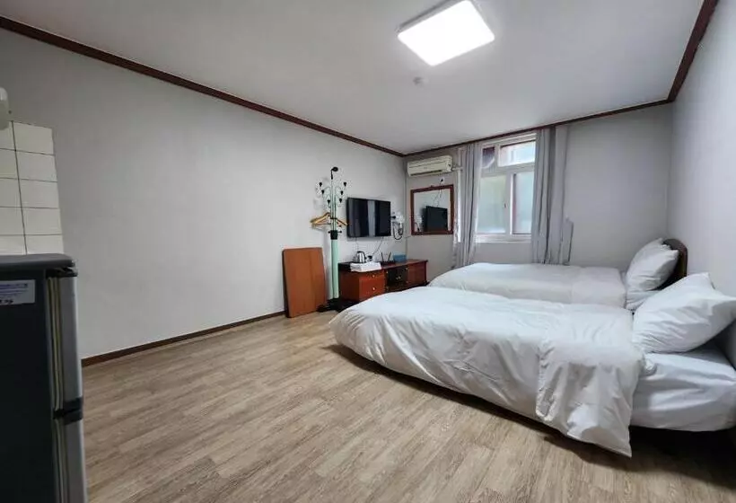 هتل Sorak Y Hostel