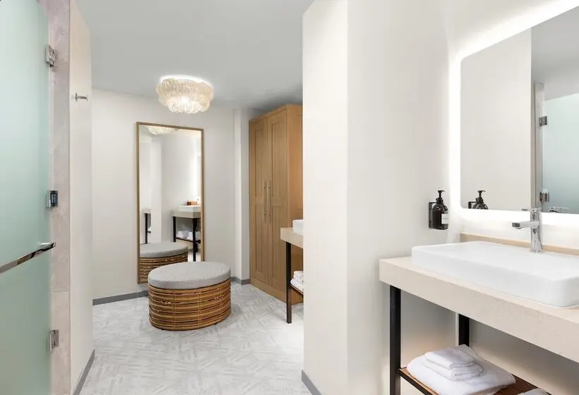 ホテル The Hiatus Clearwater Beach, Curio Collection By Hilton