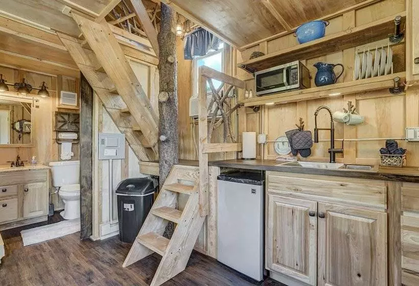 Hotelli Tree Eagles Nest