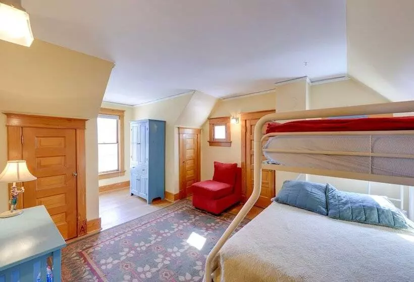 Idaho Springs Home   Walk To Downtown!