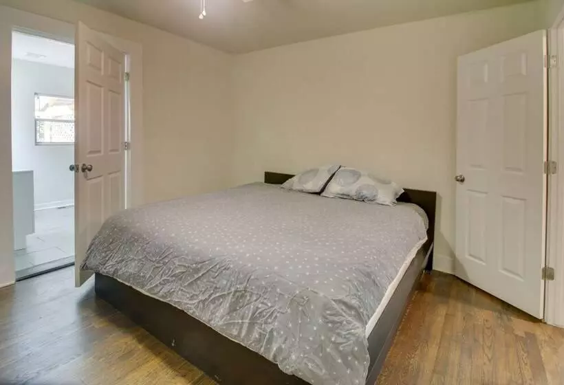 Dog Friendly Shelby Home W/ Private Yard & Hot Tub