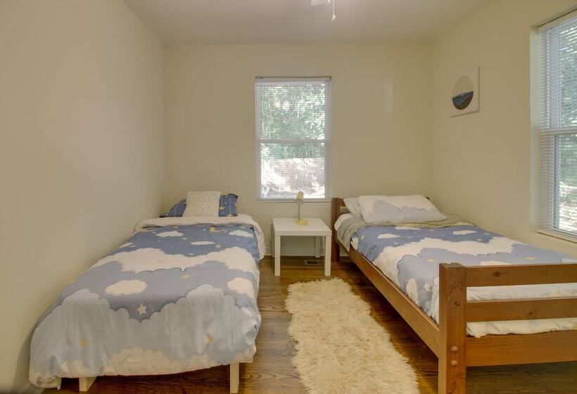 Dog Friendly Shelby Home W/ Private Yard & Hot Tub