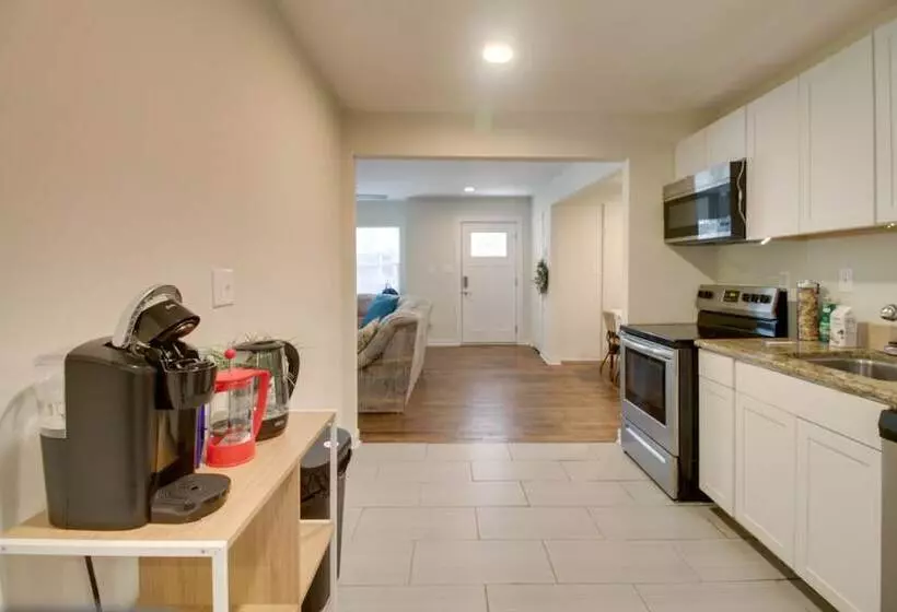 Dog Friendly Shelby Home W/ Private Yard & Hot Tub