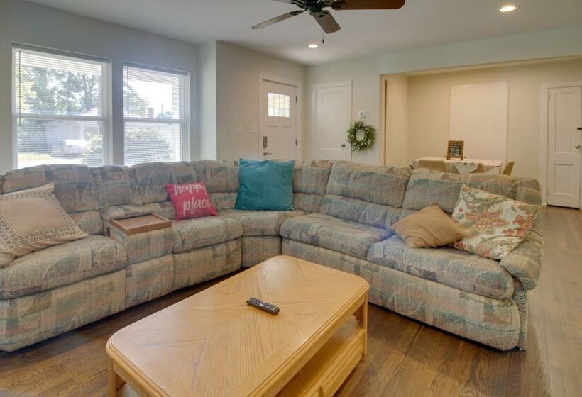 Dog Friendly Shelby Home W/ Private Yard & Hot Tub