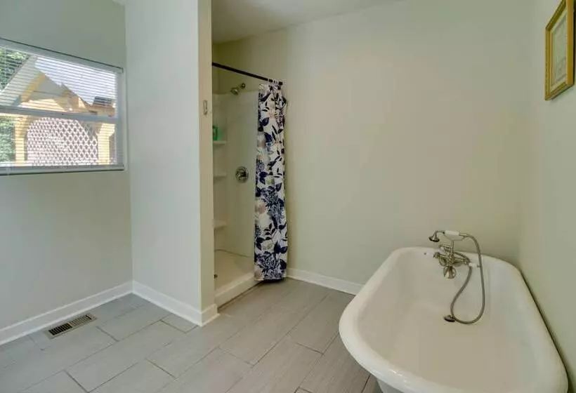 Dog Friendly Shelby Home W/ Private Yard & Hot Tub