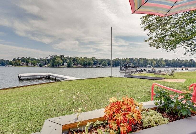 Lake Martin Retreat W/ Private Dock & Boat Launch
