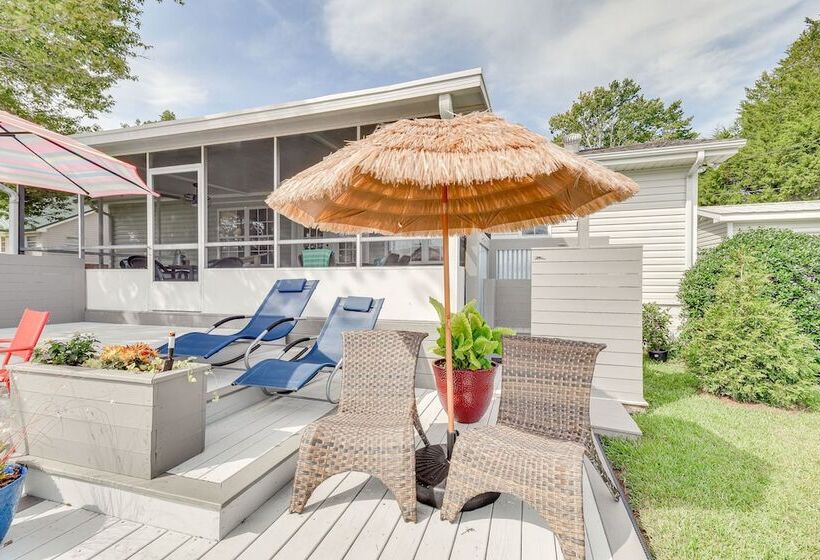 Lake Martin Retreat W/ Private Dock & Boat Launch