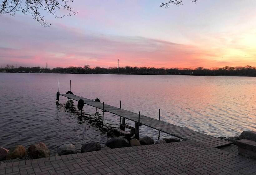 Lakefront Antioch Cottage W/ Dock & Gas Grill!