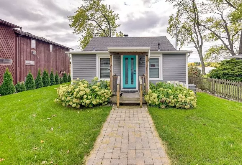 Lakefront Antioch Cottage W/ Dock & Gas Grill!