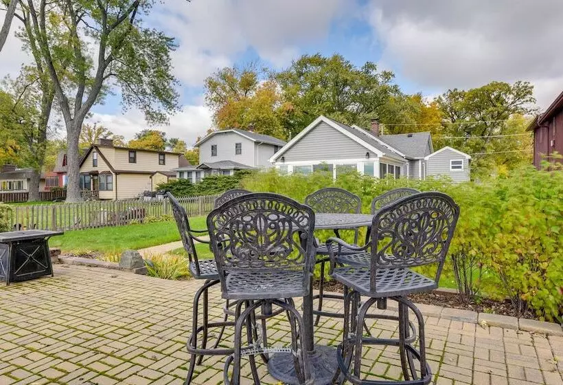 Lakefront Antioch Cottage W/ Dock & Gas Grill!