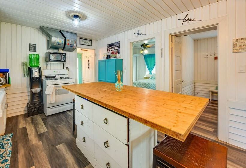 Lakefront Antioch Cottage W/ Dock & Gas Grill!