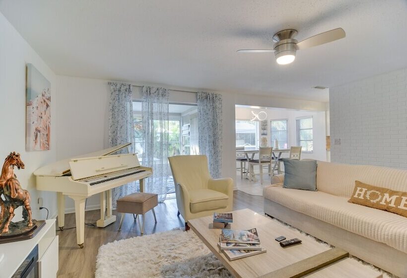 Largo House W/ Backyard Oasis & Proximity To Beach