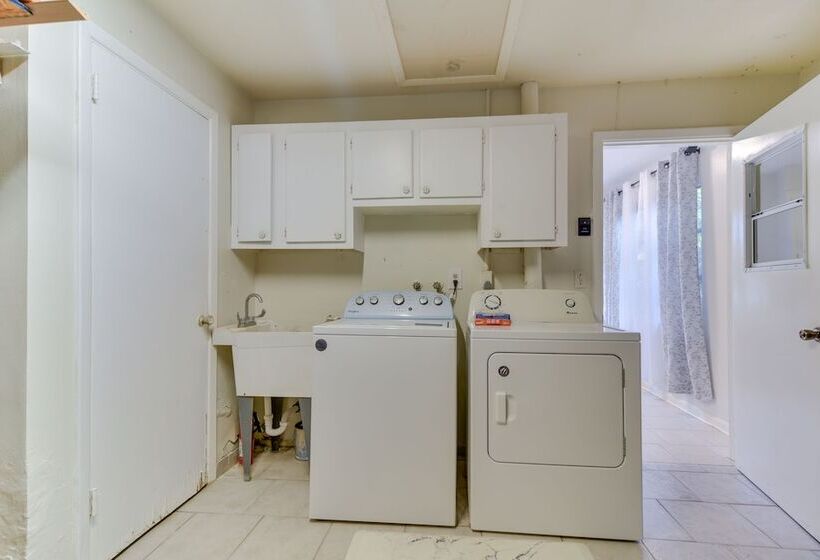 Largo House W/ Backyard Oasis & Proximity To Beach