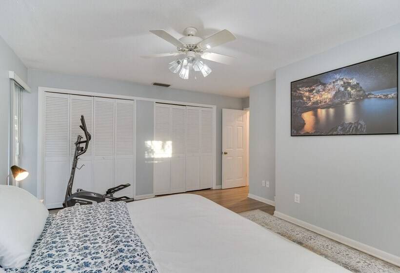 Largo House W/ Backyard Oasis & Proximity To Beach