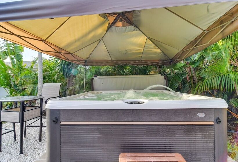 Largo House W/ Backyard Oasis & Proximity To Beach