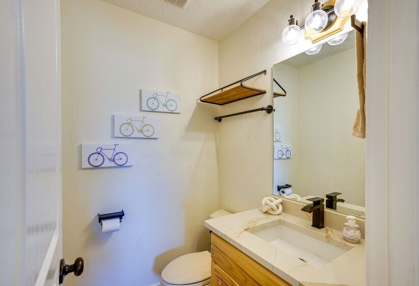 Moab Home W/ Pool   14 Mi To Arches National Park!