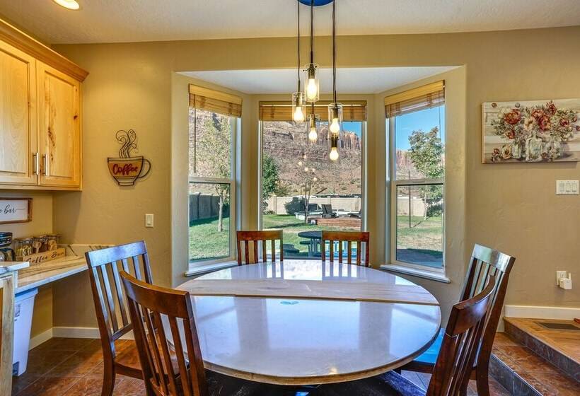 Moab Home W/ Pool   14 Mi To Arches National Park!