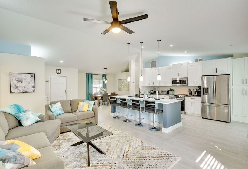 Palm Coast Home W/ Heated Pool: 3 Mi To Beach!