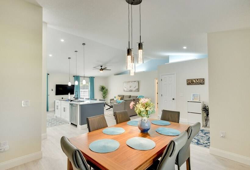 Palm Coast Home W/ Heated Pool: 3 Mi To Beach!