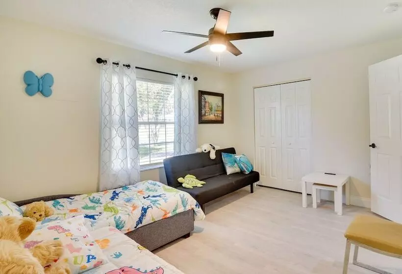 Palm Coast Home W/ Heated Pool: 3 Mi To Beach!