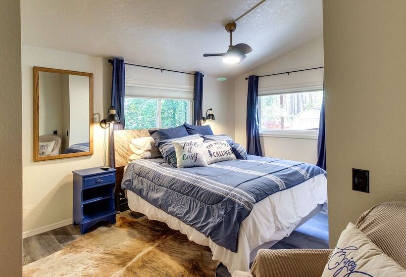 Peaceful Pinetop Hideaway W/ Yard Dog Friendly!