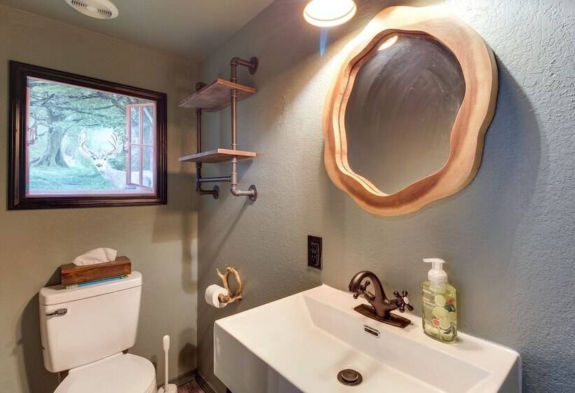 Peaceful Pinetop Hideaway W/ Yard Dog Friendly!