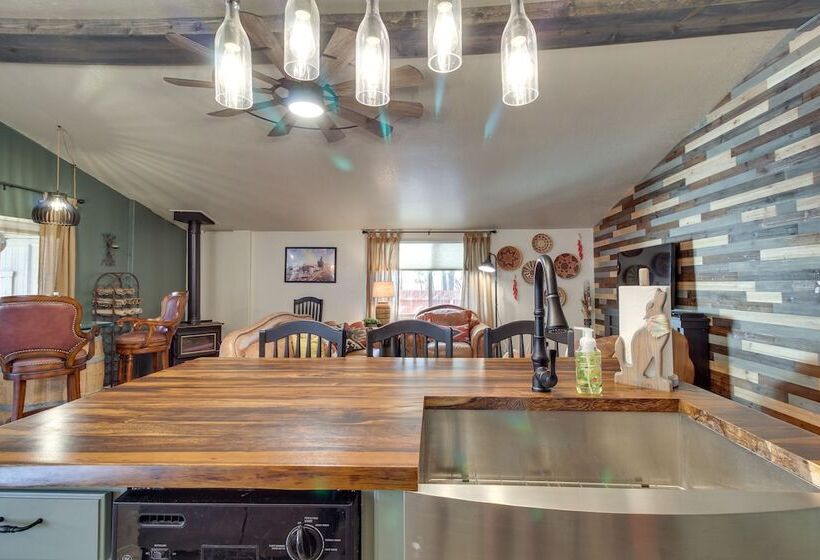 Peaceful Pinetop Hideaway W/ Yard Dog Friendly!