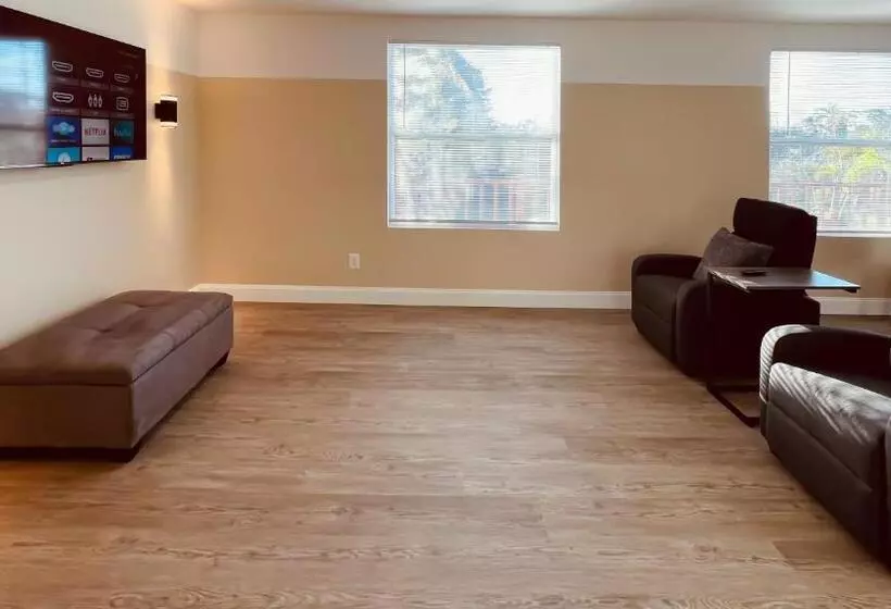 Majatalo White Orchid Apartments