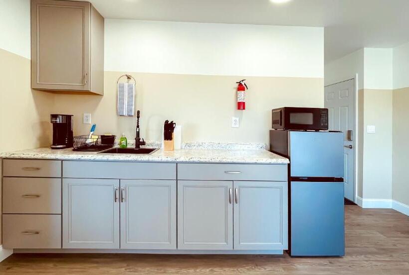 بنسيون White Orchid Apartments