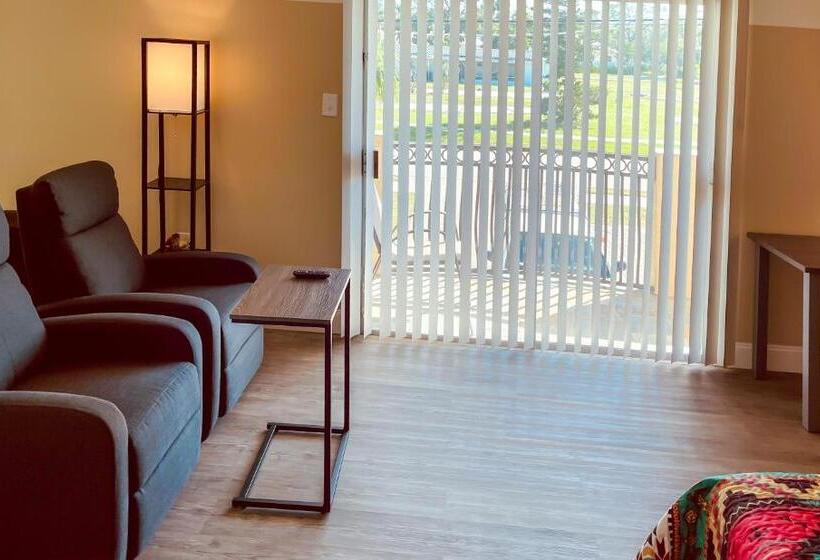 بنسيون White Orchid Apartments