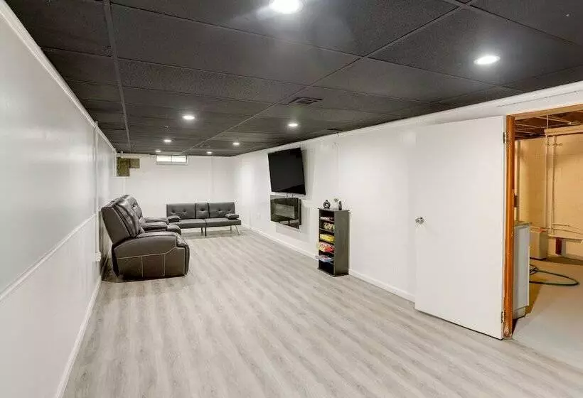 Pet Friendly Lorain Retreat W/ Fenced Yard!